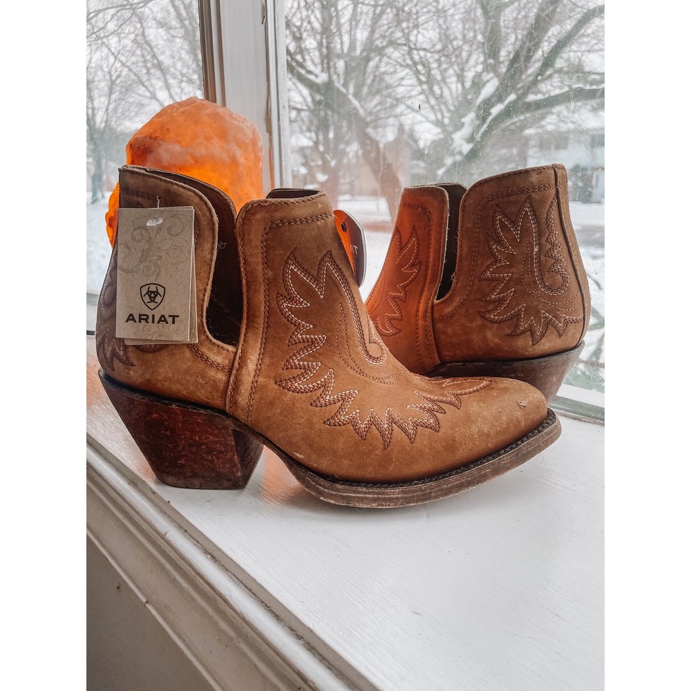 Ariat Dixon R Toe Western Ankle Boots Size 6 Naturally Distressed Brown Rodeo